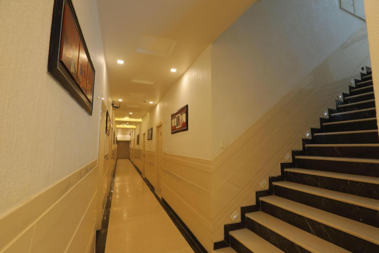 Hotel Sahib'S Red Carpet - Family & Corporate Hotel Chain Agra  Extérieur photo