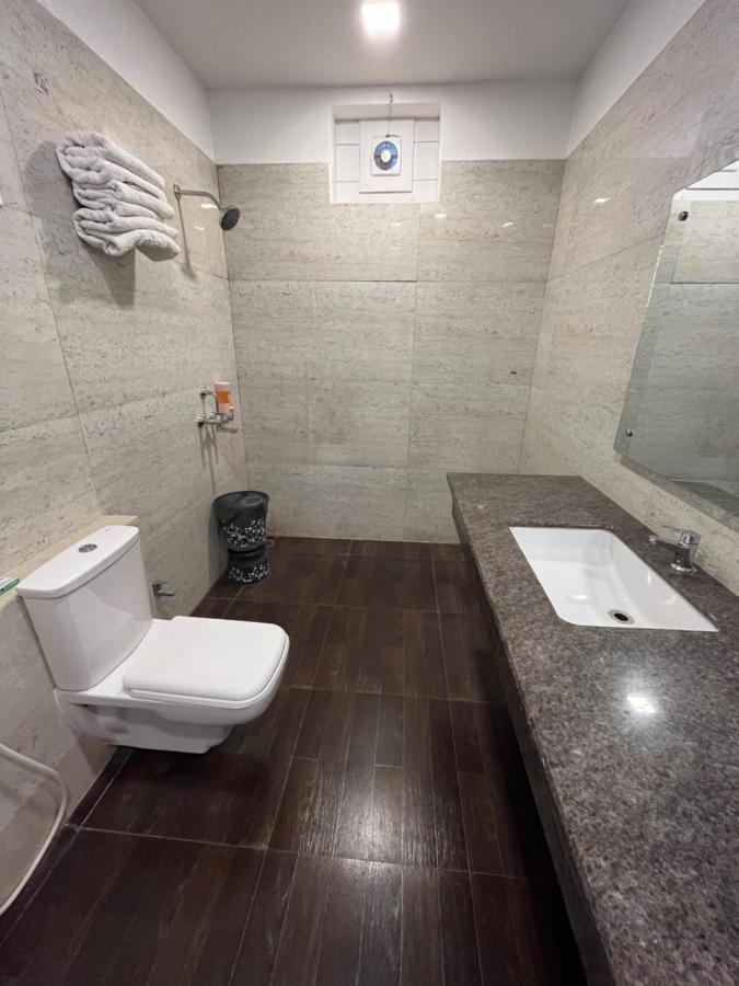 Hotel Sahib'S Red Carpet - Family & Corporate Hotel Chain Agra  Extérieur photo